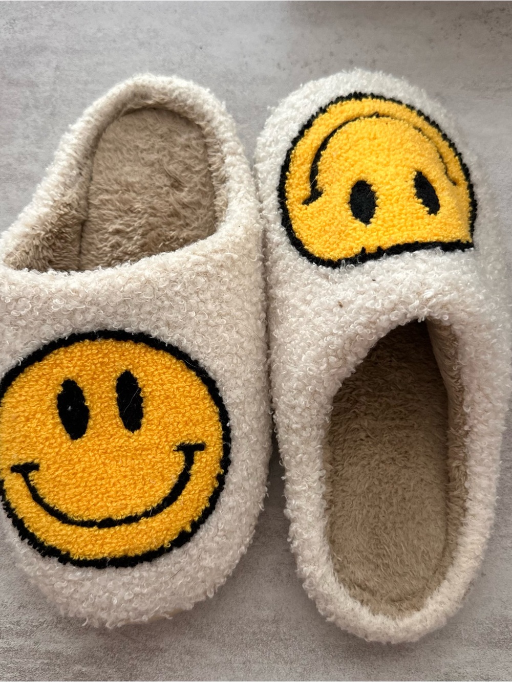 Cozy Smiley Slippers - Cream and Yellow